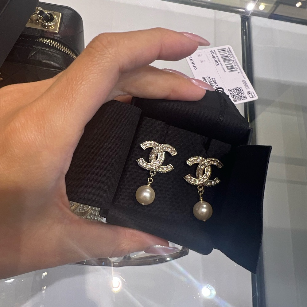 Chanel CC Crystal Pearl drop earrings